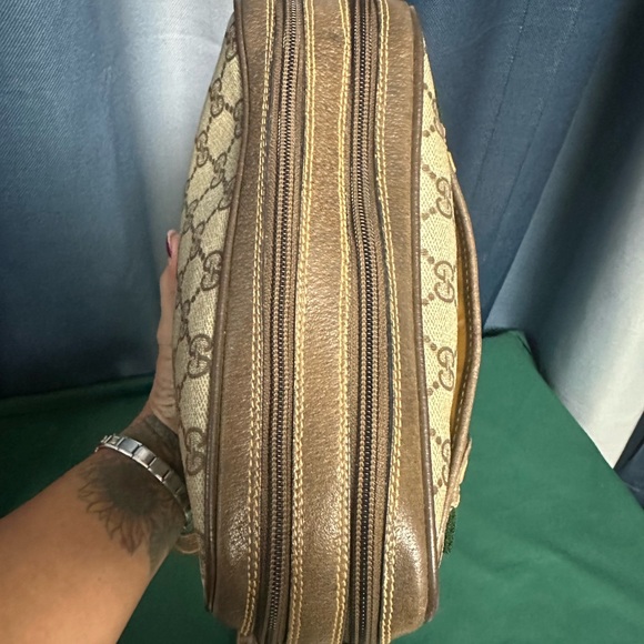 Gucci Signature Brown and Cream Crossbody Bag - Picture 8 of 14